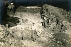 28-Scavi-a-Grotta-Romanelli-LE-1953-4