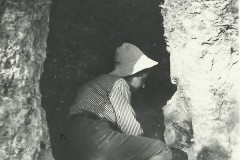 38-Necropoli-di-Garavicchio-GR-1955-scavo-delle-strutture-funerarie
