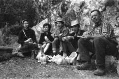 46-Maria-Follieri-e-Pier-Francesco-Cassoli-a-Riparo-Blanc-Circeo-LT-1963